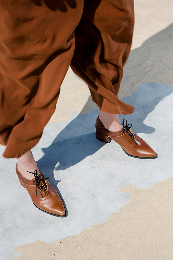 Tamarix - Textured Oxford Pumps, Brown