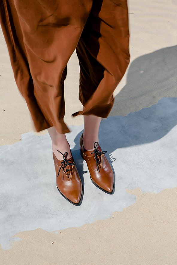 Tamarix - Textured Oxford Pumps, Brown