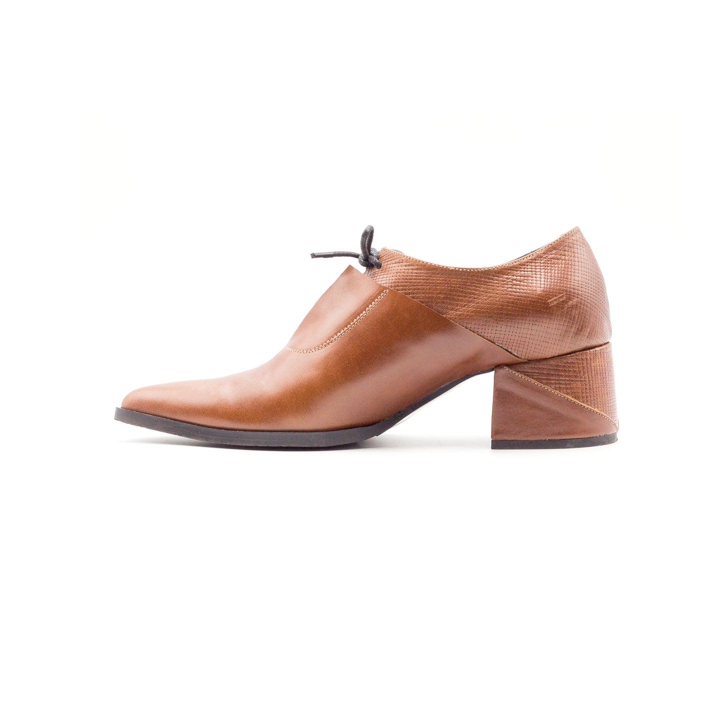 Tamarix - Textured Oxford Pumps, Brown