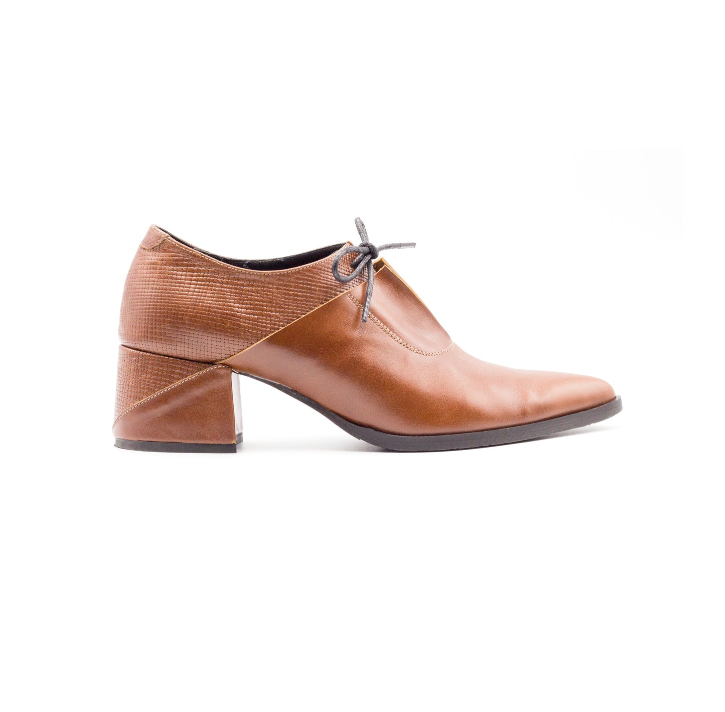 Tamarix - Textured Oxford Pumps, Brown