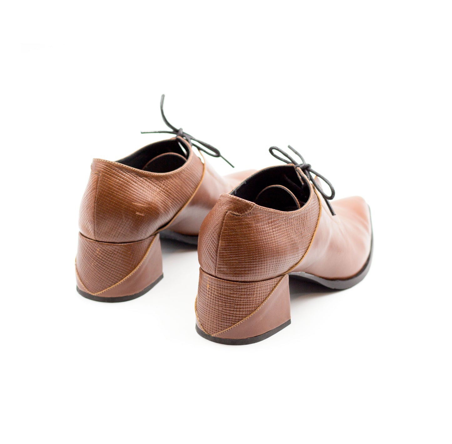 Tamarix - Textured Oxford Pumps, Brown