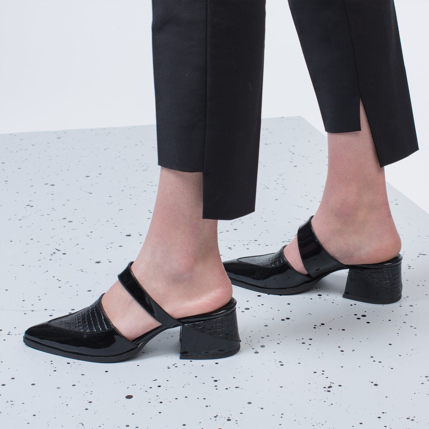 Bermuda - Black Mules