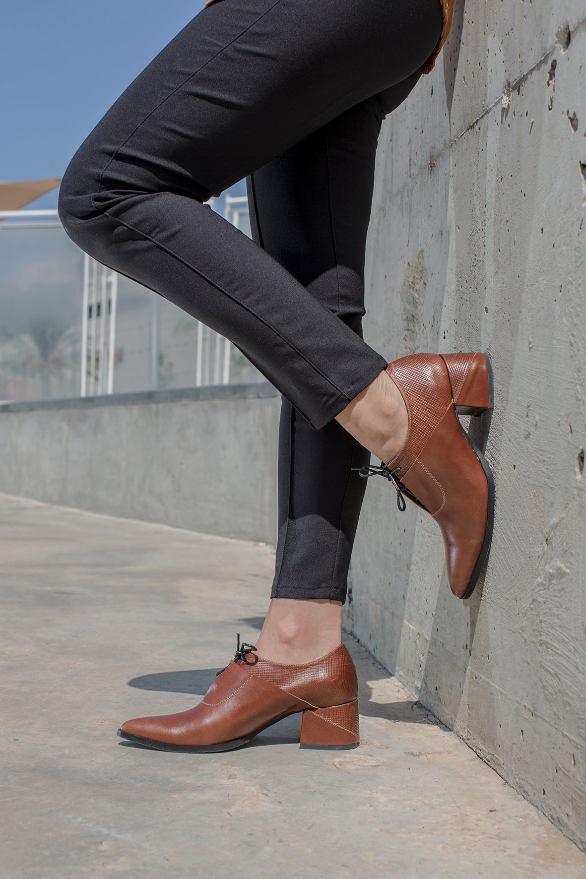 Tamarix -  Textured Oxford Pumps, Brown