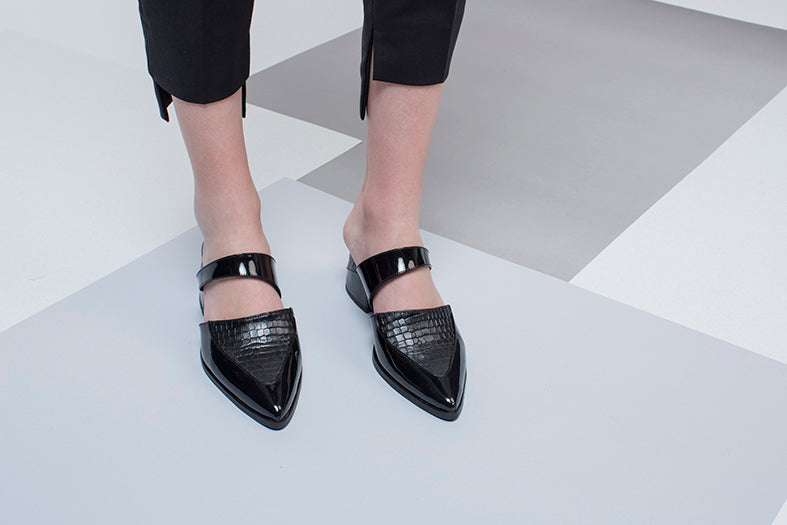 Bermuda - Black Mules