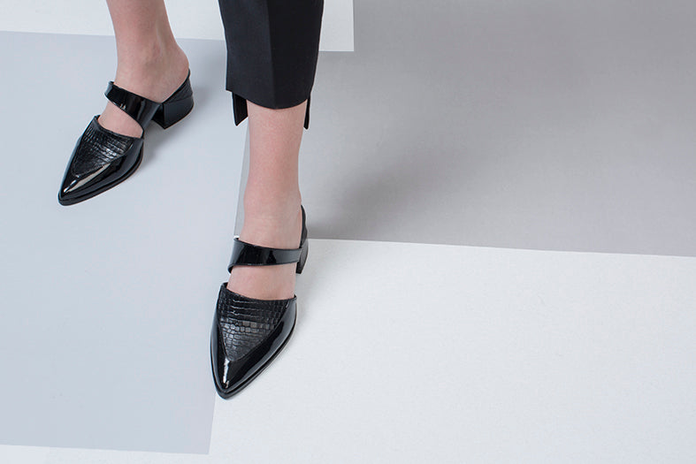 Bermuda - Black Mules