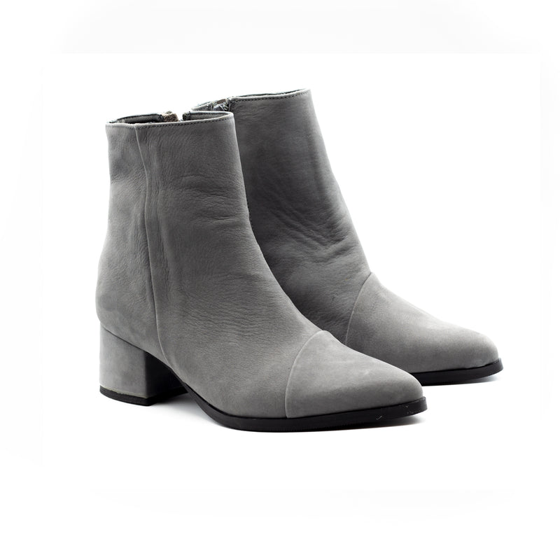 Malibu - Gray boots