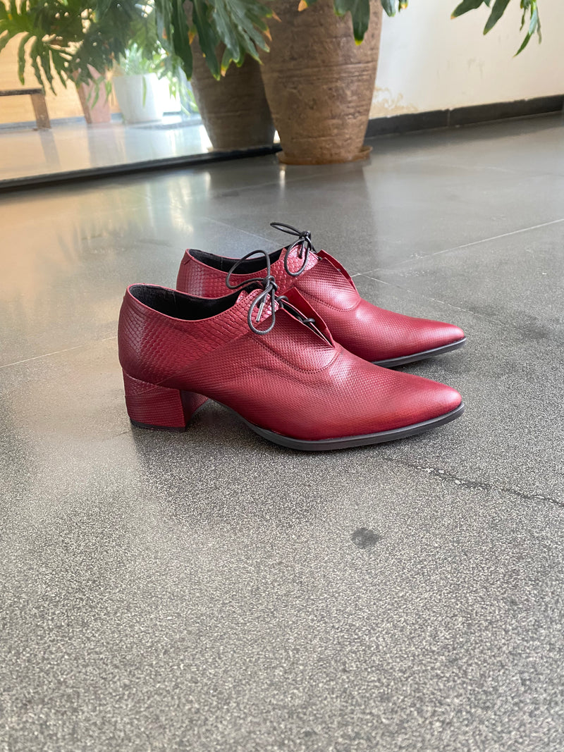 Oxford Pumps in Red